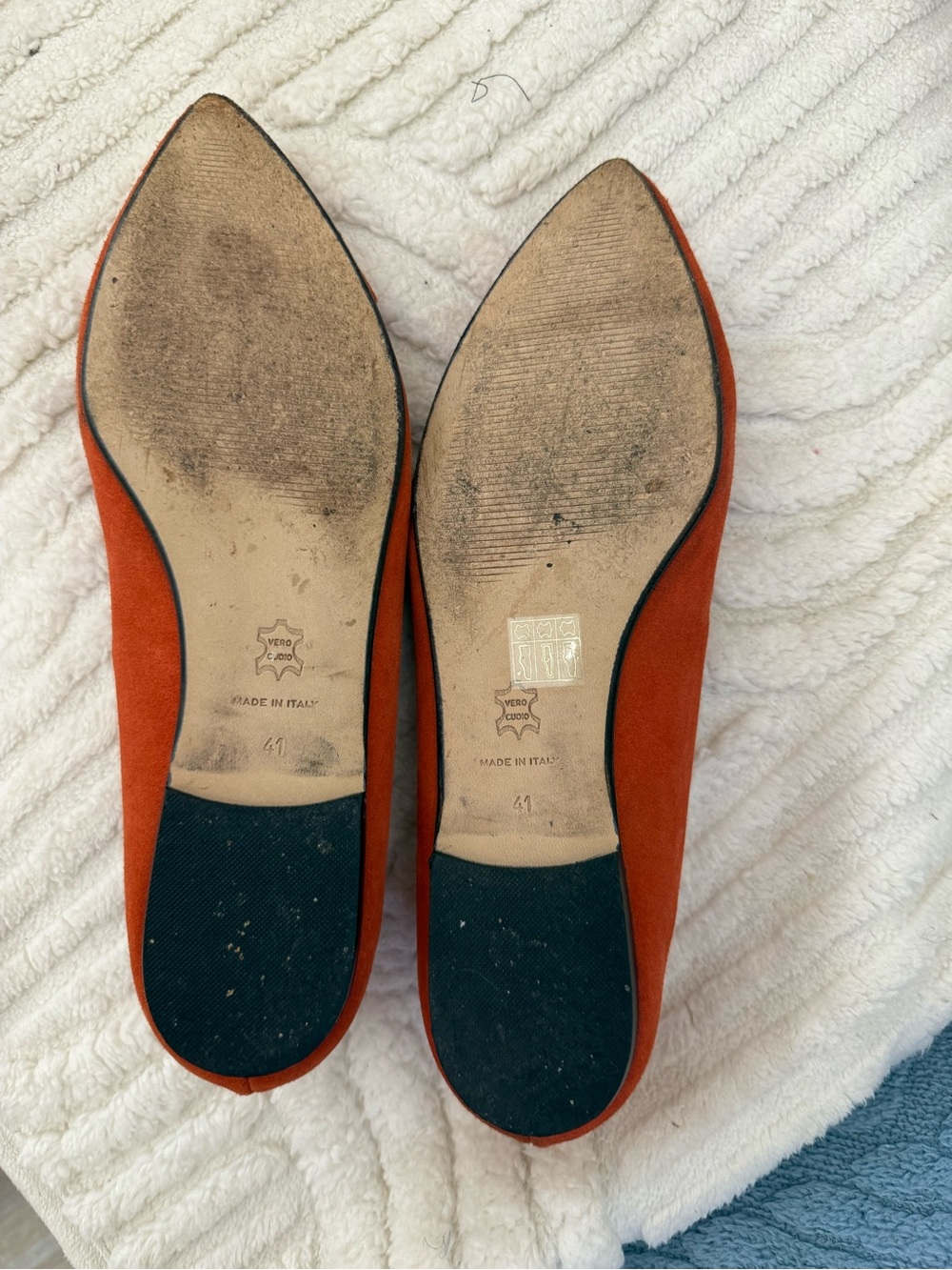 TOMORROWLAND Pointed Suede Flats in Orange - Picture 6 of 8